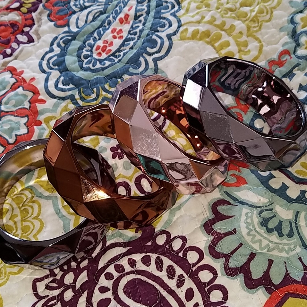 💥3 for $15💥 Geometric bangles - Picture 3 of 12